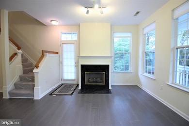 13515 Giant Ct, Germantown, MD 20874 - photo 5