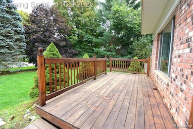 11048 Silver Dr, Whitmore Lake, MI 48189 - photo 3