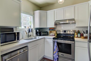 527 B kitchen
