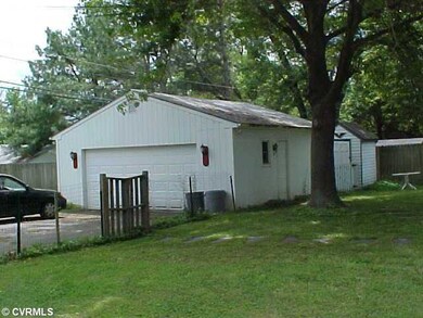 Parking Lot/Garage