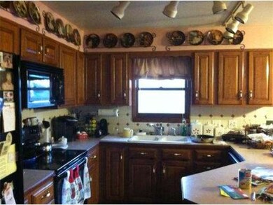 25 Susanne Dr, Whitinsville, MA 01588 - photo 3