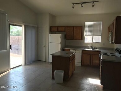 8874 S Desert Valley Way, Tucson, AZ 85747 - photo 5