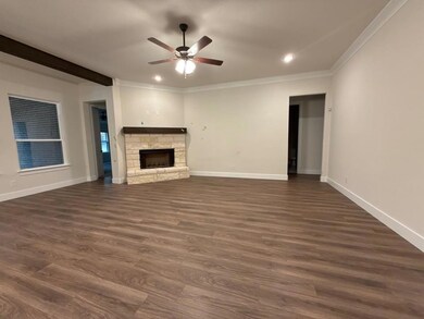 2116 Crystal Palace Blvd, Alvarado, TX 76009 - photo 3