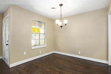 519 Glenburnie Dr, Houston, TX 77022 - photo 6