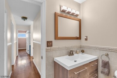 19 Cypress Dr, Parlin, NJ 08859 - photo 7