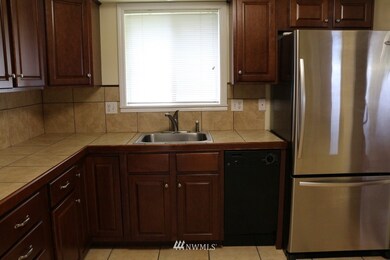 unlisted-address, Everett, WA 98208 - photo 4