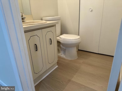 329 Gwynedd Ct unit 329, Mount Laurel, NJ 08054 - photo 6