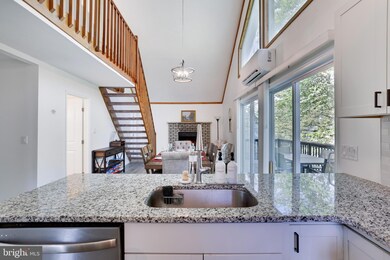 6323 Ventnor Dr, Tobyhanna, PA 18466 - photo 5