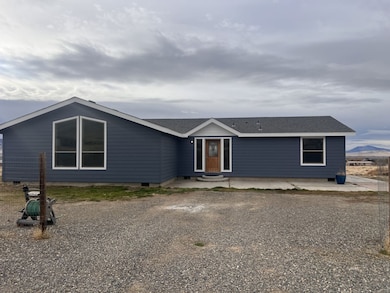 9200 Zaring Dr, Winnemucca, NV 89445 - photo 2