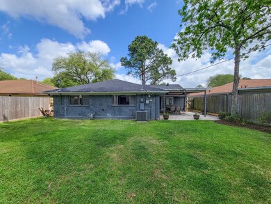 11010 Overlea Dr, Houston, TX 77089 - photo 3