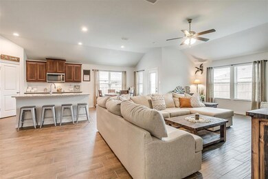 6509 Boot Jack Dr, Joshua, TX 76058 - photo 5