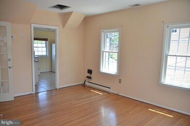 303 Commerce St unit C, Occoquan, VA 22125 - photo 6