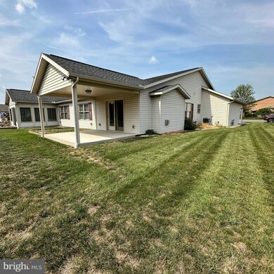 242 Matthew Dr, Chambersburg, PA 17201 - photo 4