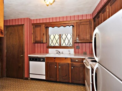 8 Little Nook Rd, Plaistow, NH 03865 - photo 3