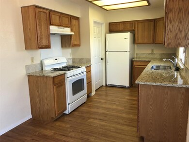 8300 Bradford Edward Cove unit B, Austin, TX 78759 - photo 7