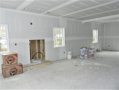 510 Round Table Dr, Nazareth, PA 18064 - photo 6