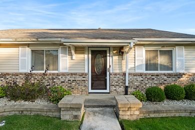 111 Deerpath Rd, Matteson, IL 60443 - photo 2