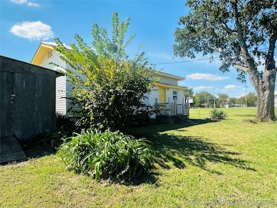 213 W Monroe Ave, McAlester, OK 74501 - photo 6