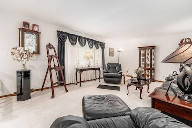 1161 Rockport Ct, Columbus, OH 43235 - photo 5