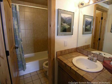 Master Bath/Spa.