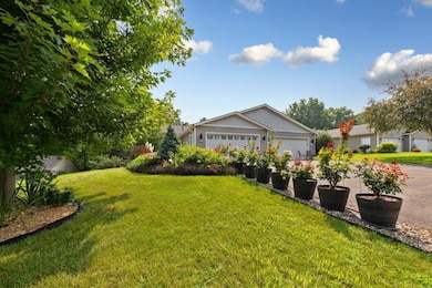 1011 Poplar St, Northfield, MN 55057 - photo 3