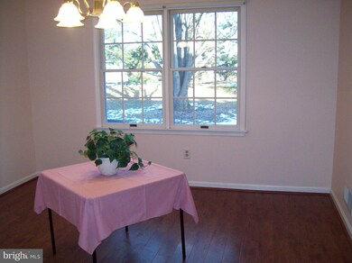 782 Franklin Square Dr, Chambersburg, PA 17201 - photo 7