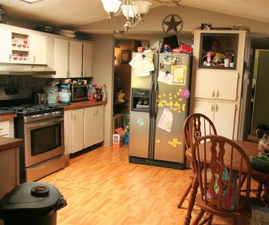 42 Parker Ave, Saint Johnsbury, VT 05819 - photo 4