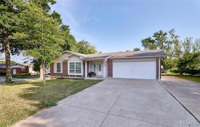 1211 Big Bend Rd, Ballwin, MO 63021 - photo 2