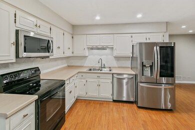 1735 Fender Rd, Naperville, IL 60565 - photo 4