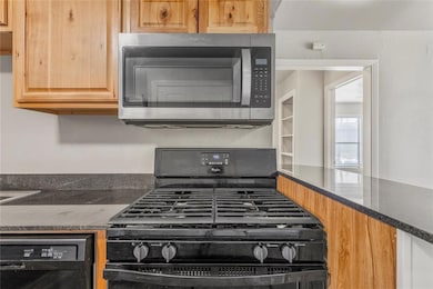 1217 N Blackwelder Ave unit 2, Oklahoma City, OK 73106 - photo 6