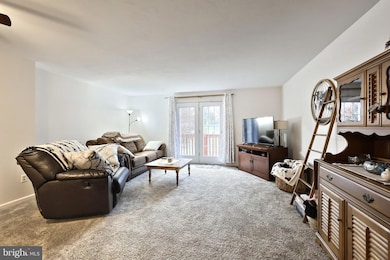 413 Weldon Dr, York, PA 17404 - photo 6