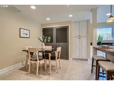 3915 Cedaroak Dr, West Linn, OR 97068 - photo 6