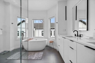 70 Walker St unit 2, Newtonville, MA 02460 - photo 4