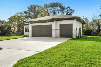 3932 SW Flintrock Dr, Lee's Summit, MO 64082 - photo 4