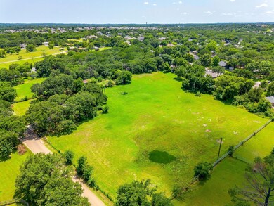 302 S Fox Ln, Burleson, TX 76028 - photo 3