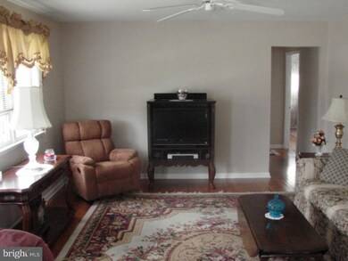 4614 Laura Dr, Wilmington, DE 19804 - photo 4