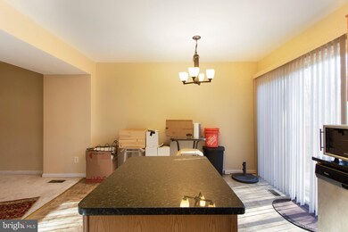 1872 Tiger Lily Cir unit 6, Woodbridge, VA 22192 - photo 6