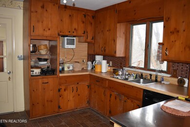 175 Heritage Cir, Crossville, TN 38571 - photo 6