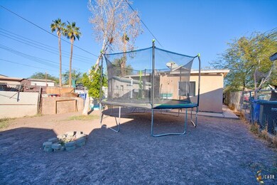 835 El Centro Ave, El Centro, CA 92243 - photo 2