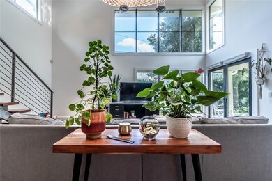 317 E 18th St, Houston, TX 77008 - photo 5