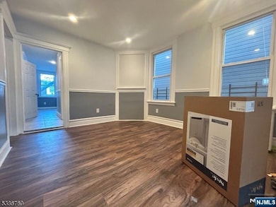 182 Seymour Ave, Newark, NJ 07108 - photo 2