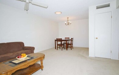 13672 N Garden Court Dr, Sun City, AZ 85351 - photo 5