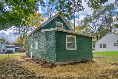 406 Pleasant St, Lansing, MI 48906 - photo 5