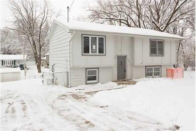 5901 SW 5th St, Des Moines, IA 50315 - photo 2