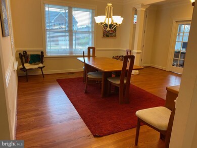 2216 Tulip Dr, Falls Church, VA 22046 - photo 5