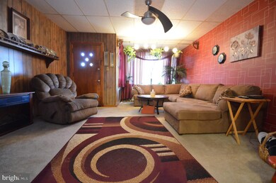 652 Hanover Ave, Allentown, PA 18109 - photo 2