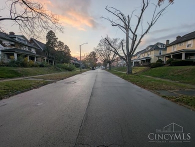 108 Cambridge Ave, Dayton, OH 45406 - photo 4