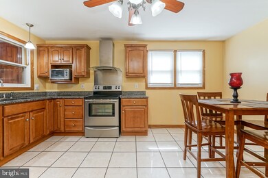 65 Roosevelt St, Paulsboro, NJ 08066 - photo 4