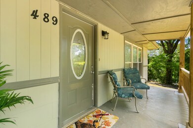 19 - 489 Crest Drive - Exterior