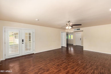 727 W Why Worry Ln, Phoenix, AZ 85021 - photo 4